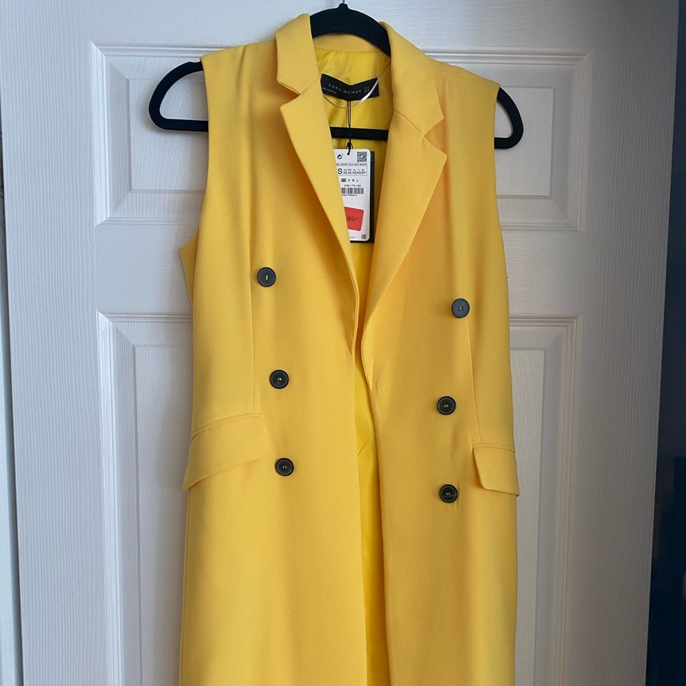 Yellow Zara sleeveless vest